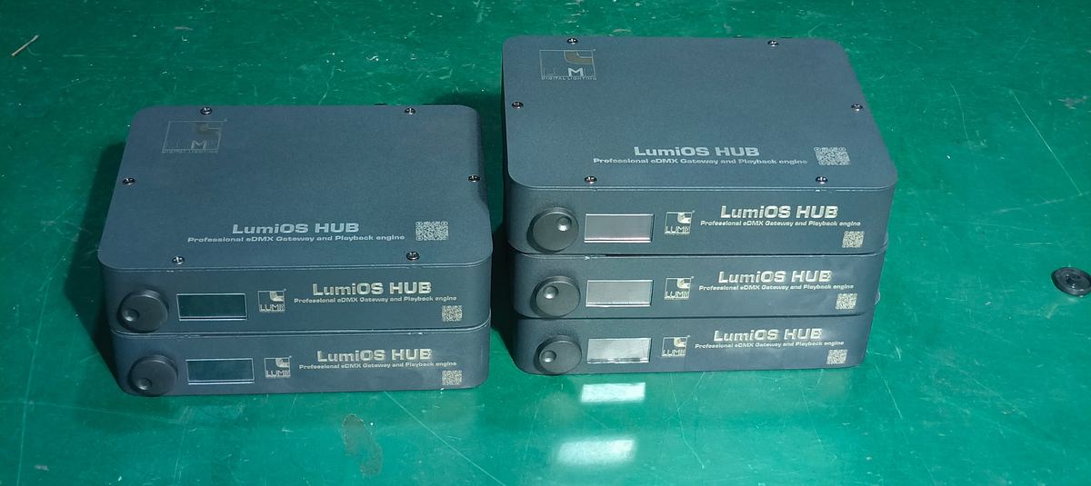 LumiOS HUBs on workbench