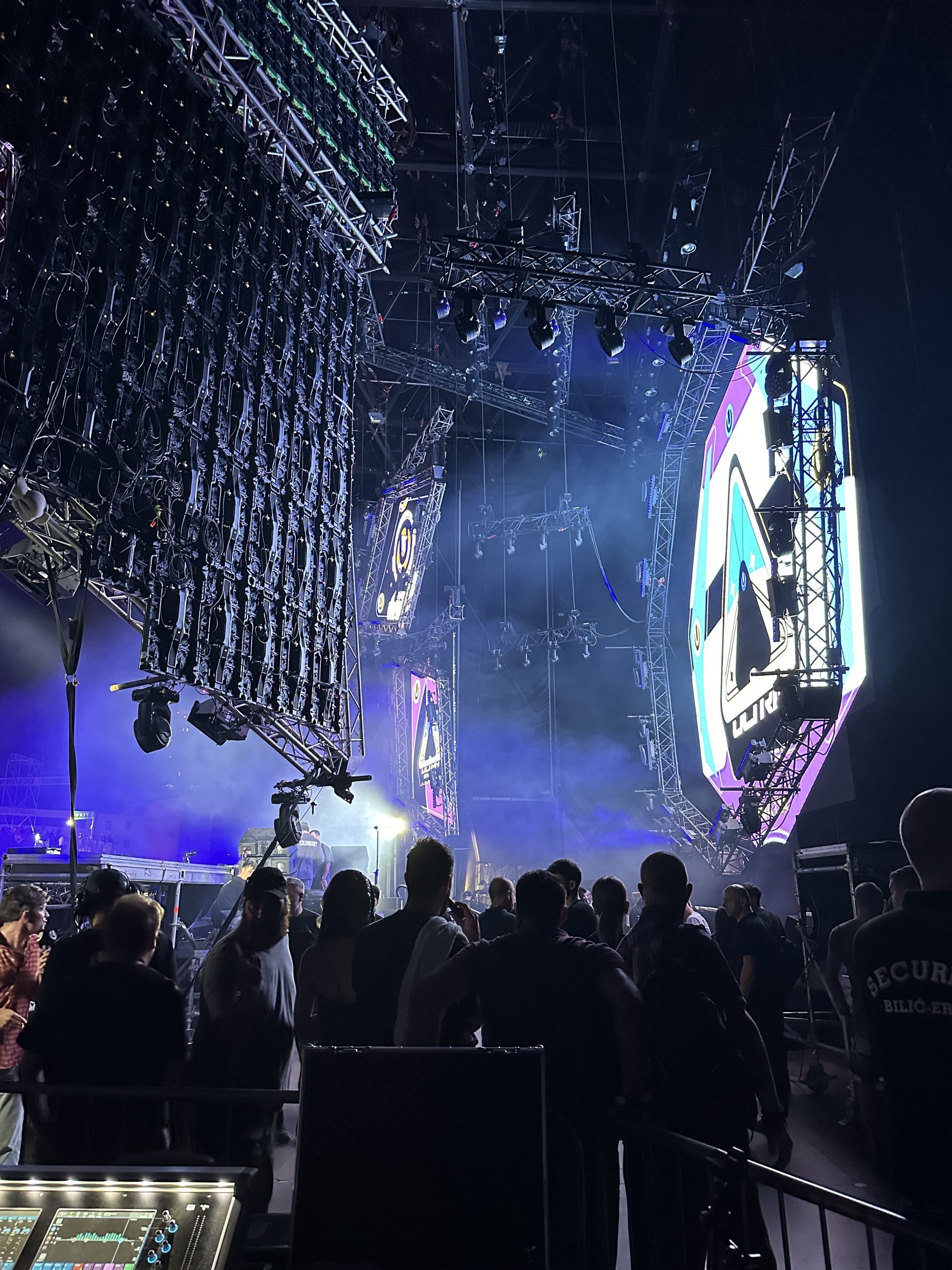 LED Video — LumiOS